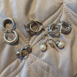 Set of 5 pairs of earrings
